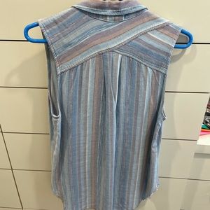 Sleeveless striped shirt